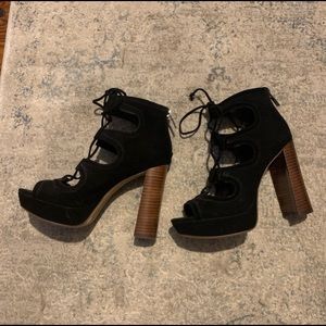 NWOT Vince Camuto Platform Sandal Heels